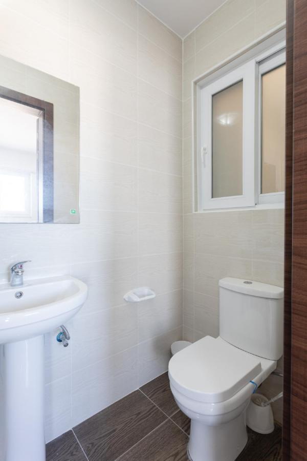 F5 Room 1, Private Double Room With Private Bathroom And Balcony In Shared Flat Msida Eksteriør billede