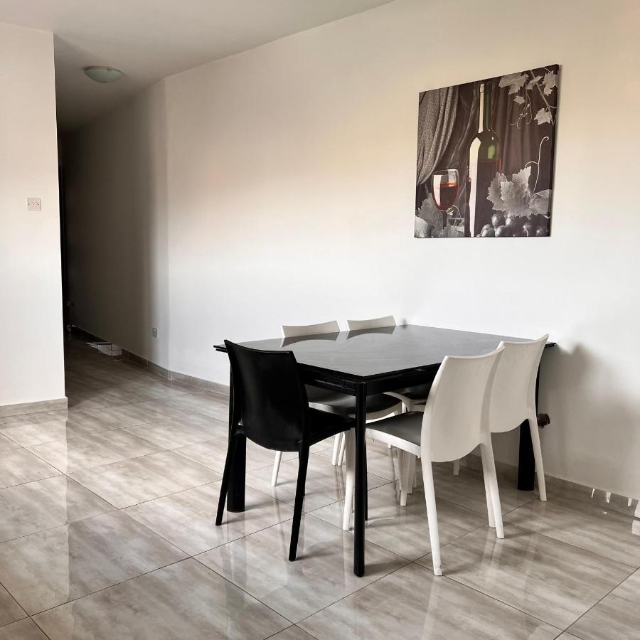 F5 Room 1, Private Double Room With Private Bathroom And Balcony In Shared Flat Msida Eksteriør billede
