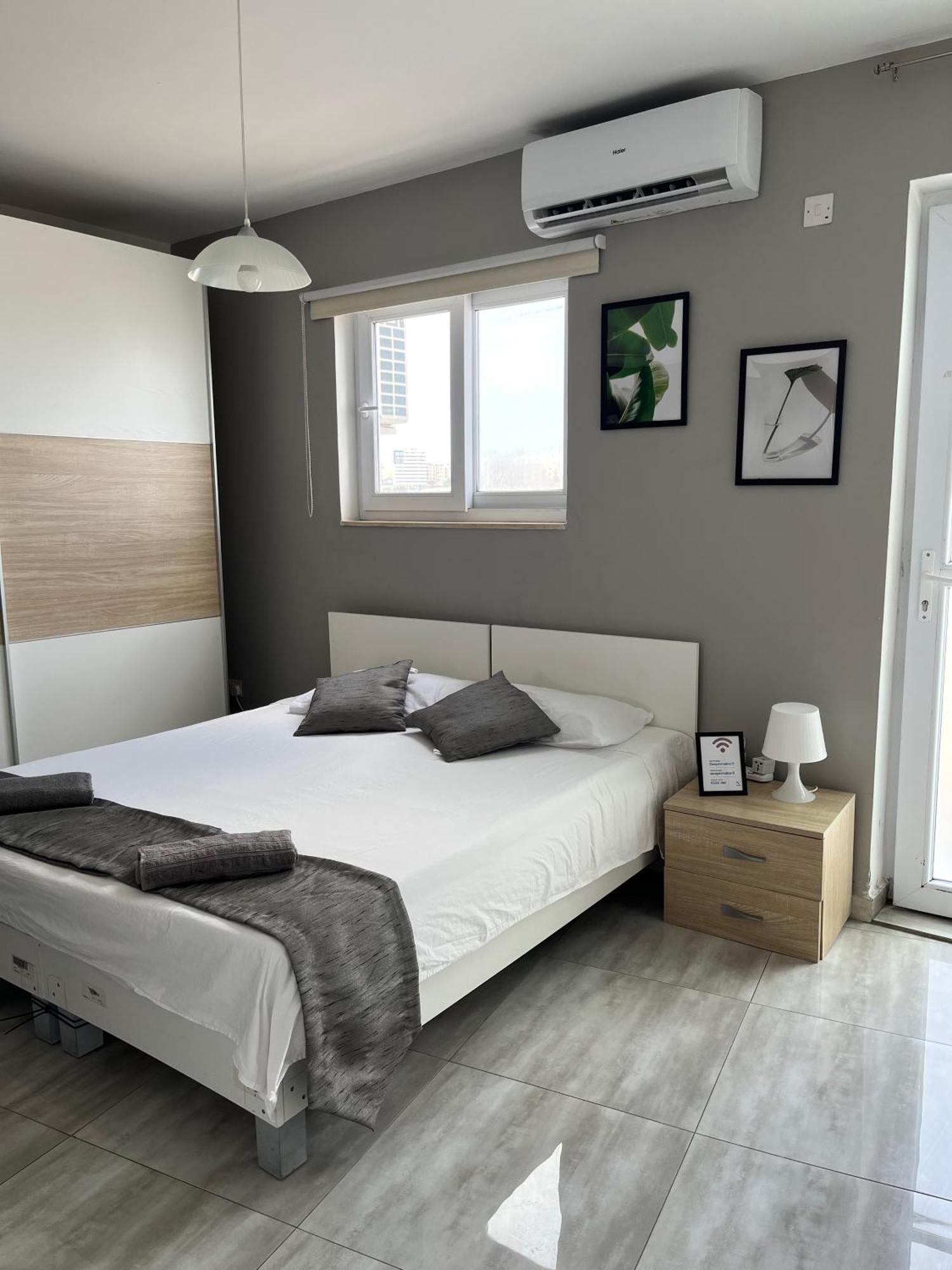 F5 Room 1, Private Double Room With Private Bathroom And Balcony In Shared Flat Msida Eksteriør billede